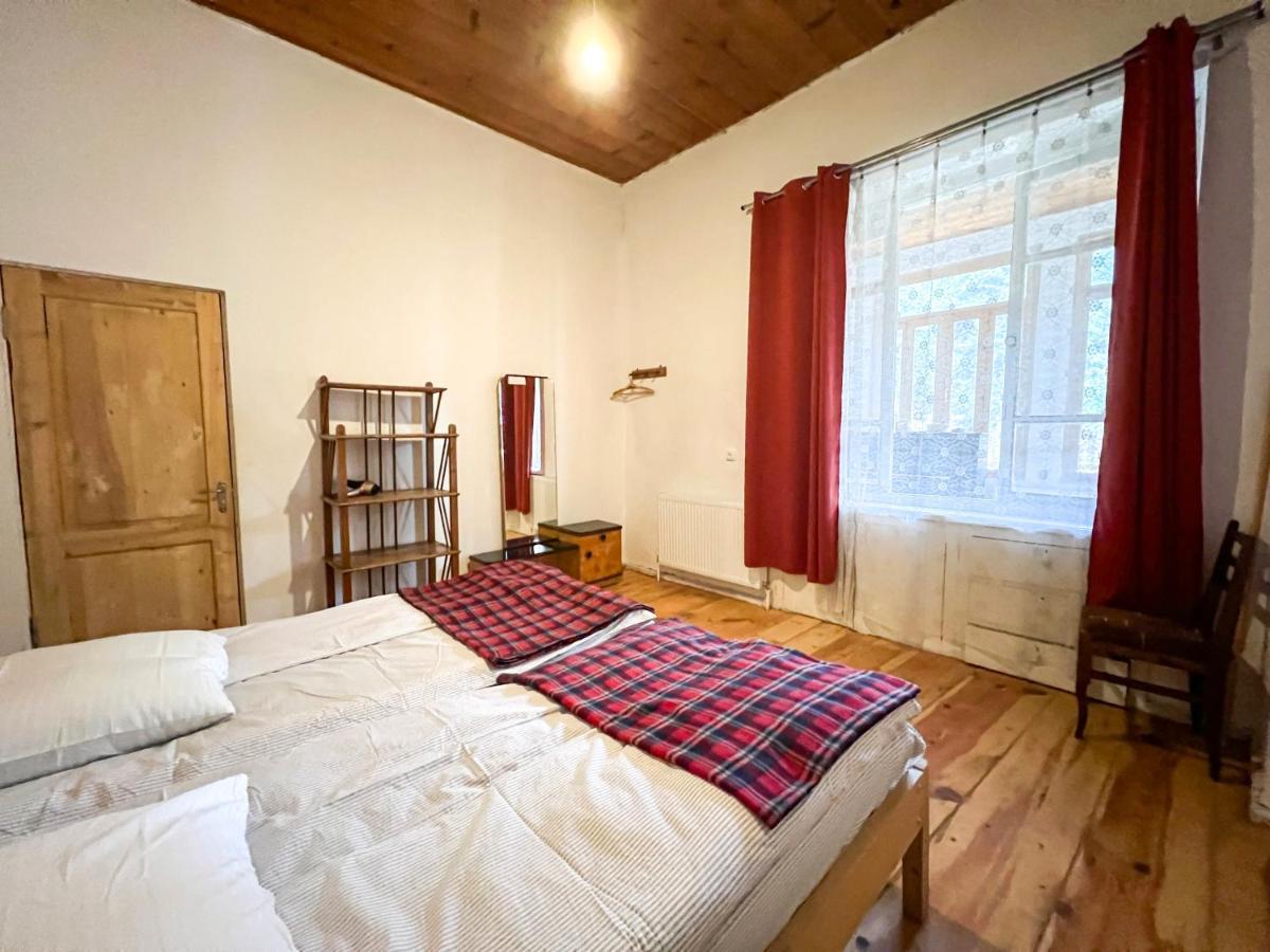 Guest House Svan-Ski เมสเตีย ภายนอก รูปภาพ