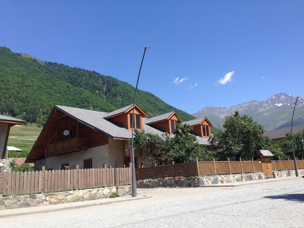 Guest House Svan-Ski เมสเตีย ภายนอก รูปภาพ